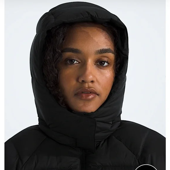 Women's North Face Black Puffer Coat - Picture 8 of 8